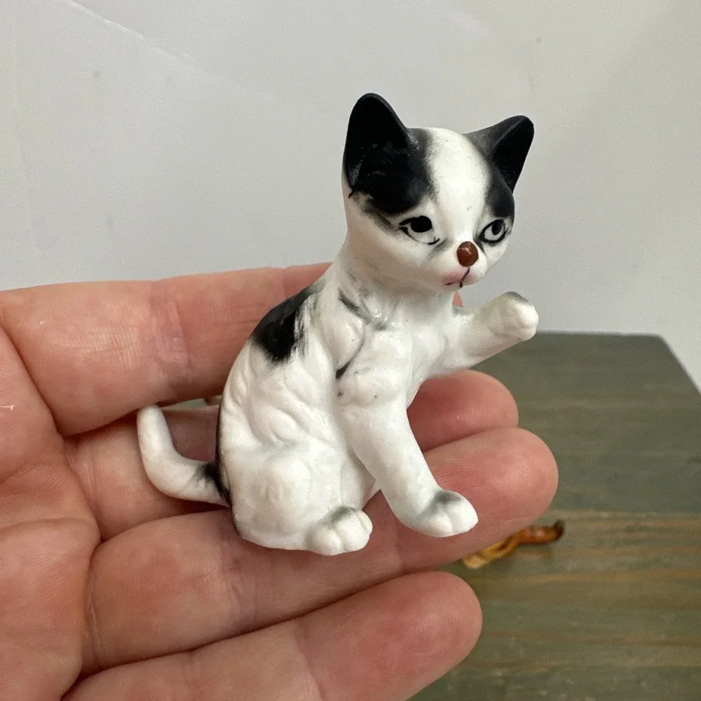 Lot 5 Vintage Bone China cat Miniatures Playful Kittens made Japan Foil Stickers